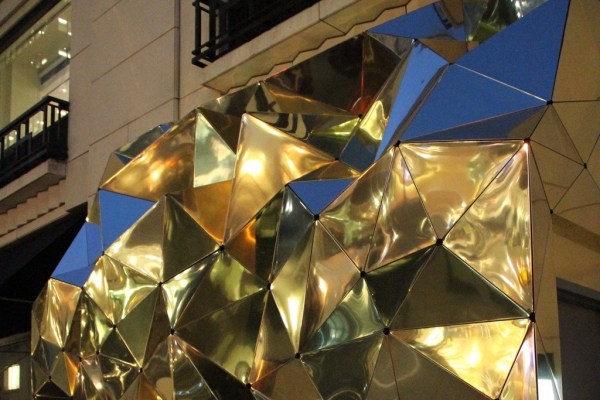 a-view-of-the-barneys-22floating-city22-window-display-photo-by-kyle-ericksen-1