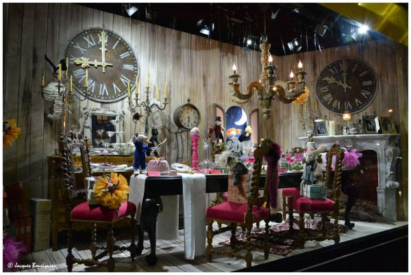 Galeries-Lafayette-Paris-Vitrines-Noel-2013-e