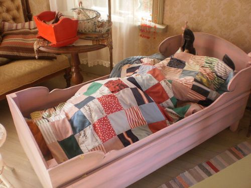 800px-Pippi_sleeping