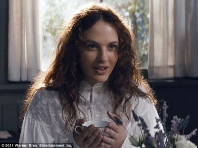 article-2490332-193F8DD900000578-784_634x474