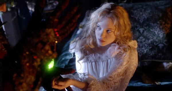 la-belle-et-la-bete_lea-seydoux-prima-foto