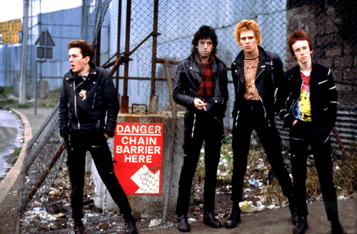 the-clash-chain-barrier-colour