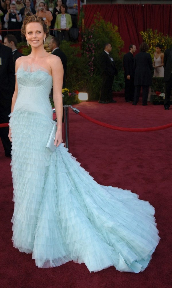 10-2005-charlize-theron-77874775_134012757359.jpg_gallery_max