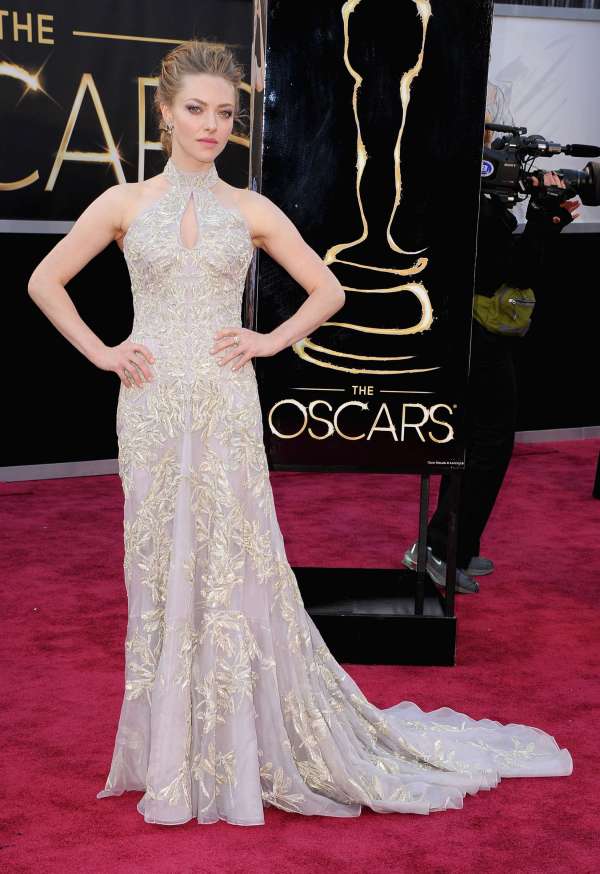 Amanda-Seyfried---Oscars-2013--04