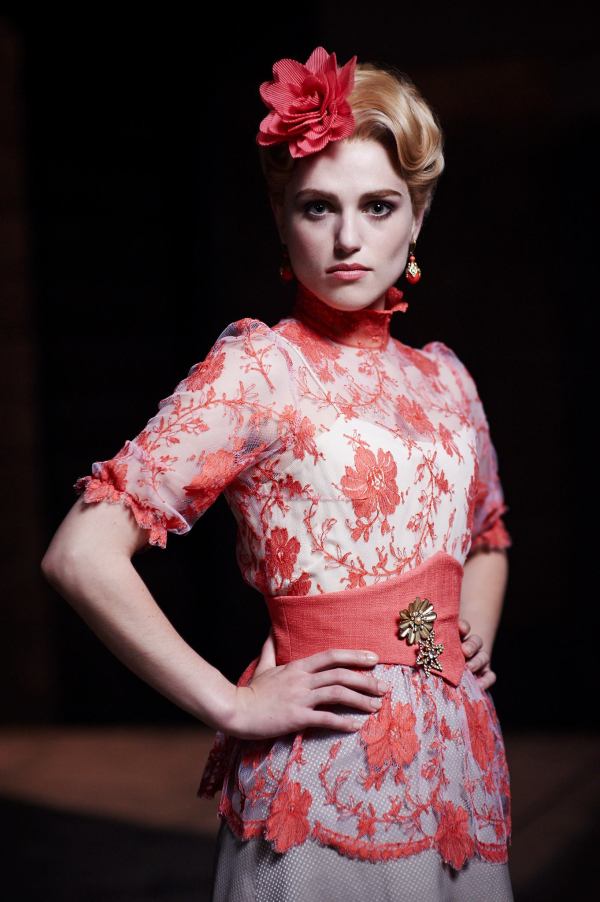 dracula-s01e08-lucy-westenra