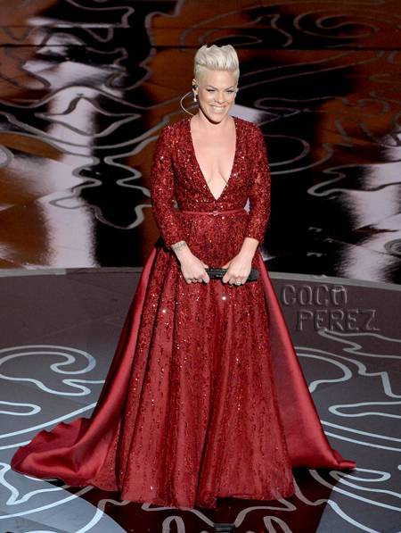 oscars-2014-pink-performance-ensemble__oPt