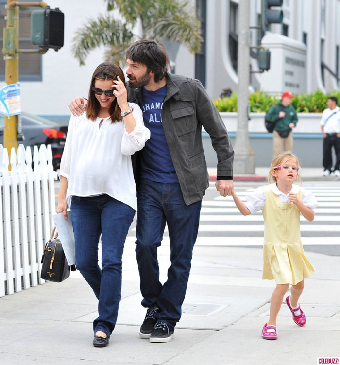 Oggi, Affleck e Garner hanno tre figli e sono fra le coppie più collaudate di Hollywood. Il regista premio Oscar ha sposato la sua atletica musa su sponde caraibiche nel 2005.