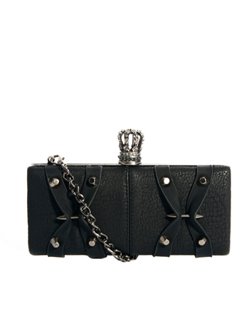 Religion - Pochette squadrata con dettaglio a forma di bullone € 105.63