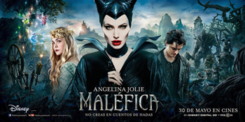 Il look gotico che fa diventare verde d’invidia la malefica Jolie