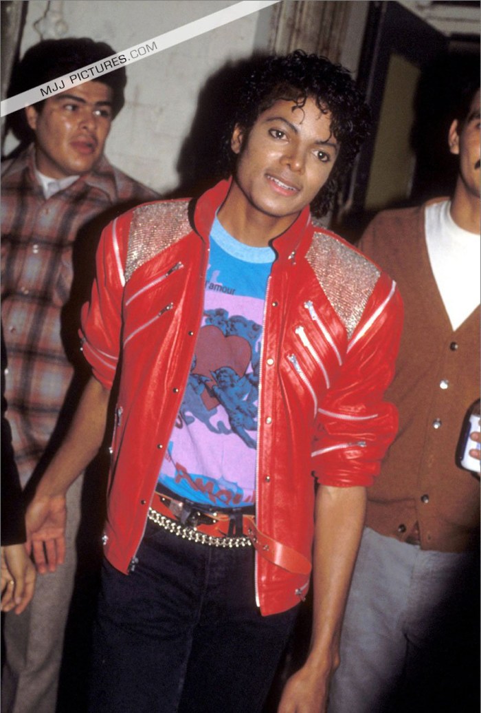 Jacko strizza l’occhio a James Dean in Gioventù Bruciata per, poi, essere emulato (sei anni dopo) da un braccatissimo Michael J. Fox in fuga dal Cafè 80s in Ritorno al futuro - Parte II. Il video è ispirato alla sequenza della rissa tra bande nel magazzino di West Side Story.