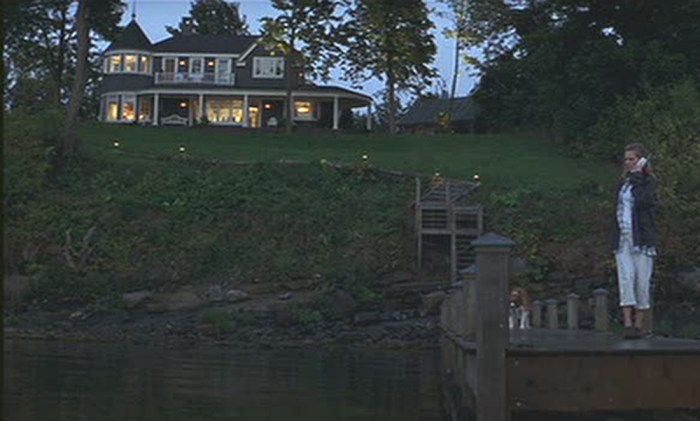 La sara sul lago ne Le verità nascoste (2000)