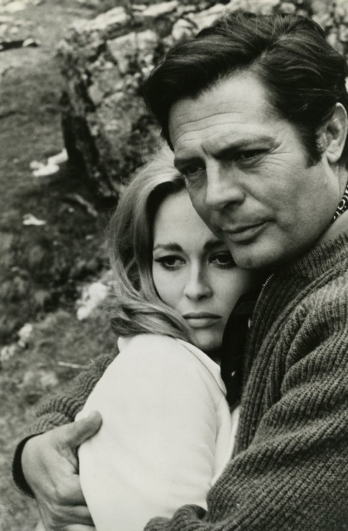 Faye Dunaway e Marcello Mastroianni, conosciuto nel 1968 sul set di Lovers con il quale ha avuto una tormenta relazione.