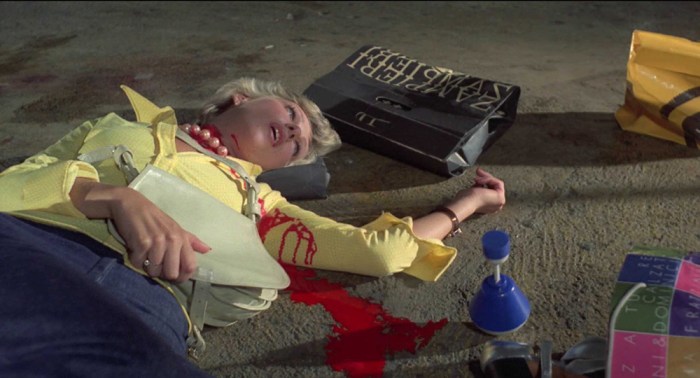 La sua eredità di “artigiano romantico” ha contagiato registi come Raimi, Landis, Corman (l'uno ha subito l'influenza dell'altro), Burton, Lynch, Tarantino (Cani Arrabbiati che Bava diresse nel 1974 fu l'antesignano del genere pulp).