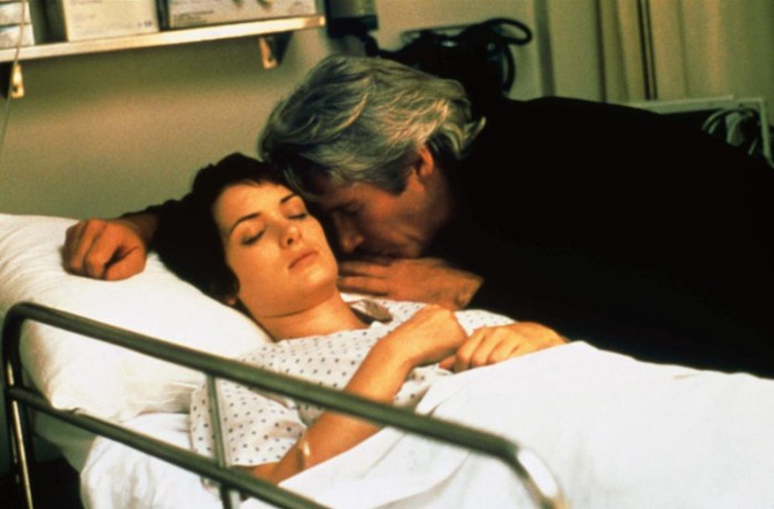 Il maturo Richard Gere sedotto dalla giovane Winona Ryder che gli confida che sta morendo a causa di un neuroblastoma cardiaco in Autumn in New York (2000)