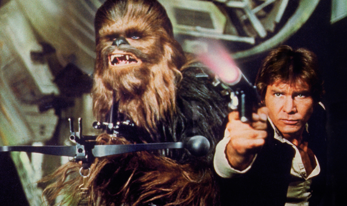 Il contrabbandiere spaziale Ian Solo e il socio Chewbecca schizzano nella galassia occupando un posto in prima fila nella Millennium Falcon e raggirando creditori ed esercito imperiale.