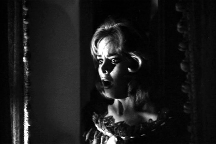 Letícia Román è La Ragazza che sapeva troppo (1963) nel primo giallo all'italiana