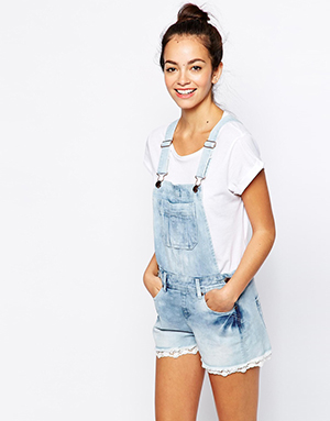 Salopette con bordo all'uncinetto 35,53 € su Asos