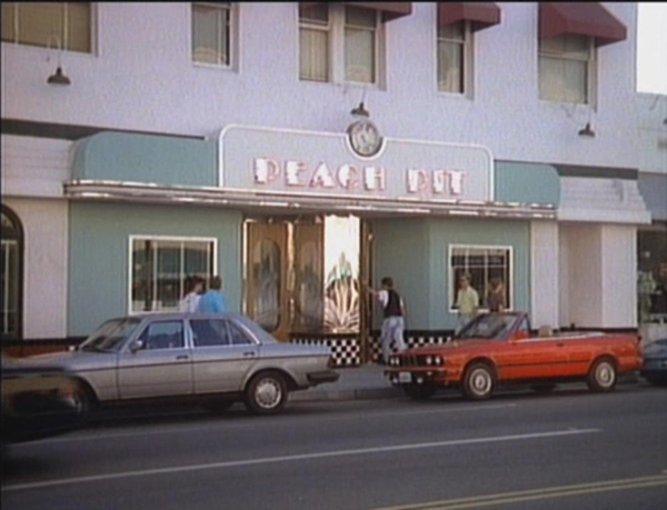 Peach Pit in Beverly Hills 90210