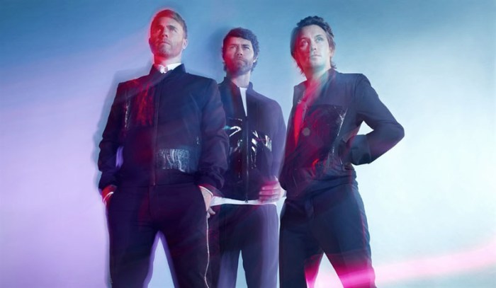 I Take That gridano a un nuovo ammutinamento (dopo quello storico di Robbie) e ricominciano da tre, con l’addio Jason, pubblicando il singolo These Days che anticipa l’album III in uscita il prossimo 2 dicembre. A voi, le boy band degli Anni 90 e come sono oggi: con i Fab 5 di Gary Barlow come apripista...e noi teen dei nineties per chi ci strappavamo i capelli?