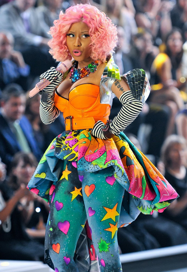 nicki-minaj-2011-victoria-s-secret-fashion-show-14