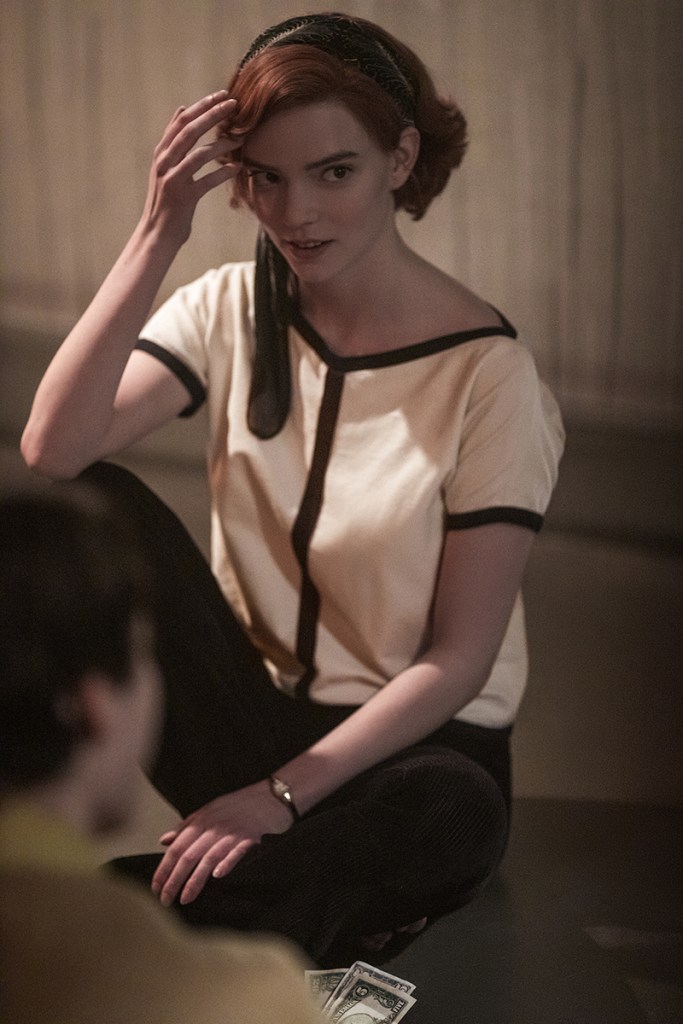 THE QUEEN’S GAMBIT (L to R) ANYA TAYLOR-JOY as BETH HARMON in episode 104 of THE QUEEN’S GAMBIT Cr. PHIL BRAY/NETFLIX © 2020